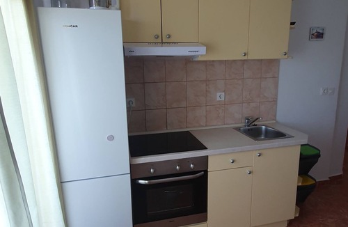 Supetarska Draga Apartment | Two bedroom apartment with balcony and sea view Supetarska Draga - Gornja, Rab (A-13645-e)