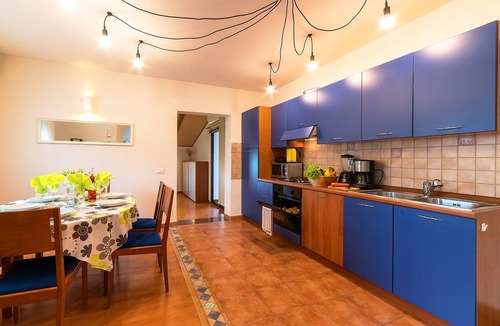 Ciritez Apartment | Two bedroom apartment with terrace Roč, Central Istria - Središnja Istra (A-17942-a)