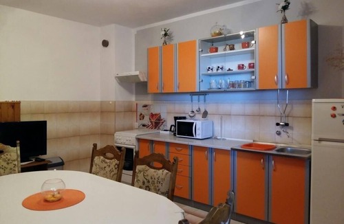 Vrsi Apartment | Two bedroom apartment with terrace and sea view Vrsi, Zadar (A-14211-a)