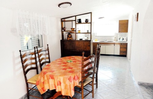 Kornic Apartment | Two bedroom apartment with terrace and sea view Kornić, Krk (A-5418-b)