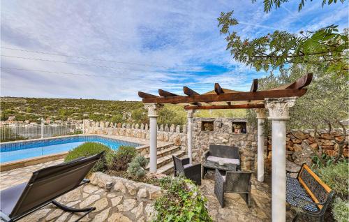 Veliki Drvenik House | Two-Bedroom Holiday Home In Drvenik Veli