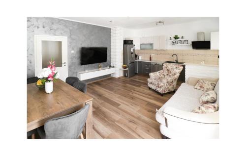 Sibenik House | Two-Bedroom Holiday Home In Sibenik
