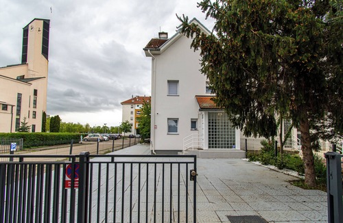 Velika Gorica House | Two bedroom modern apartment near the airport
