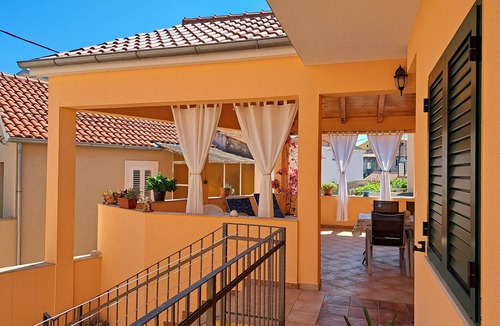 Kukljica Apartment | TwoBedrom Apartment with Terrace and SeaView (Jadranka)