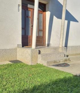 Donji Miholjac House | U Bloku