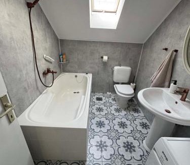 Dakovo Apartment | U prolazu