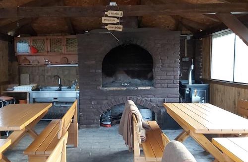 Aljmas Apartment | UDIČARSKI DOM UŠĆE
