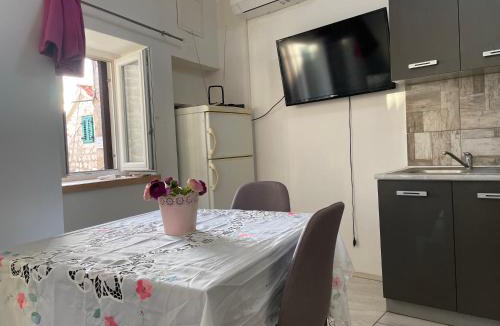 Sibenik Old Town Apartment | Univerzum