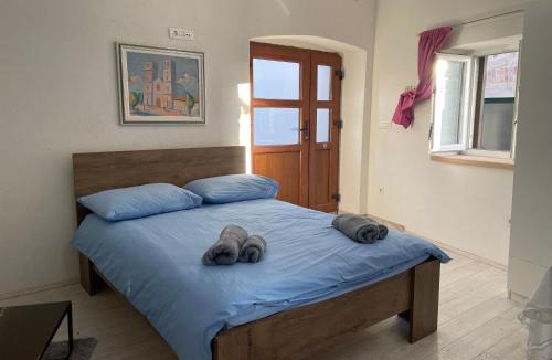 Sibenik Old Town Apartment | Univerzum