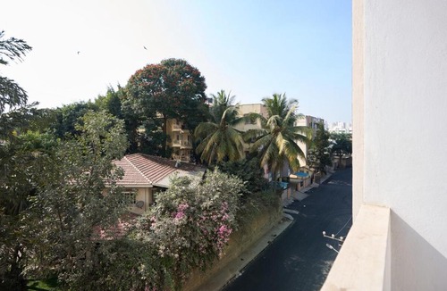 Palm Meadows Apartment | Urban Elegance Homestay in the heart of Whitefield next to Sigma Tech Park