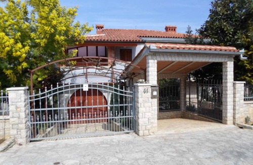 Banjole Apartment | Vacation apartment/apartment for 4 guests with 79m² in Banjole (77771)