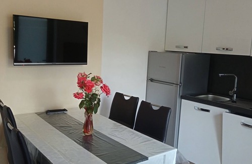Fazana House | Vacation apartment Magdalena * & boat, garden, quiet location, 150 m to the beach