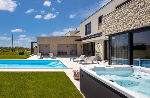 Brtonigla House | Vacation home Alba by Interhome