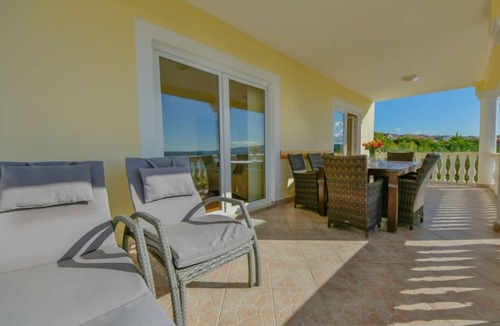 Jasenice House | Vacation home Ana by Interhome