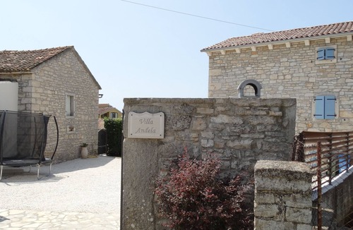 Selina House | Vacation home Andela near Porec - stone house with pool; ideal for families and dogs