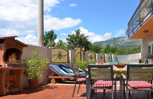 Grizane House | Vacation home Esther by Interhome
