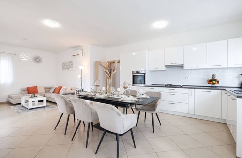 Banjevci House | Vacation home Fabio by Interhome