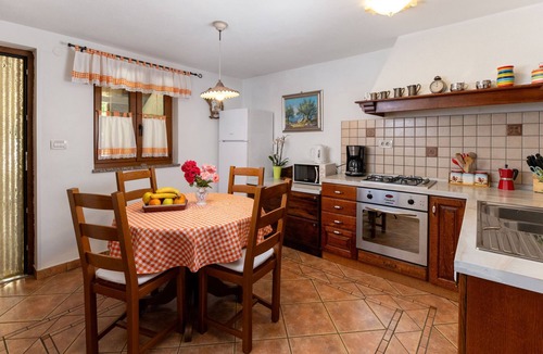 Vozilici House | Vacation home Gianni by Interhome