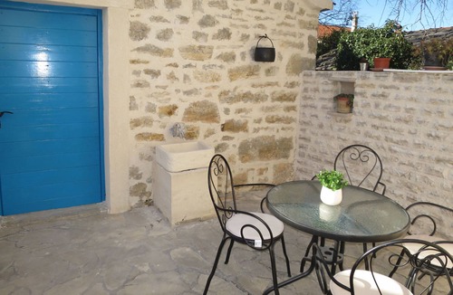Pridraga House | Vacation home Gojko by Interhome