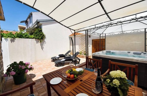 Sukosan House | Vacation home Josipa by Interhome