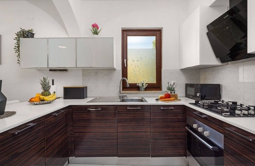 Kastelir-Labinci House | Vacation home 'Lara by Interhome