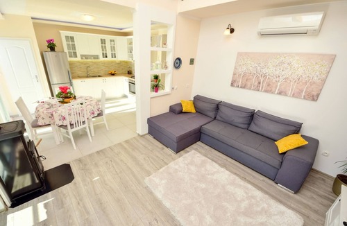 Celina House | Vacation home Lara by Interhome