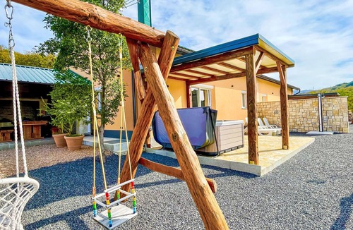 Karlobag House | Vacation home Lea by Interhome