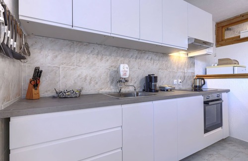 Svetvincenat House | Vacation home Majoli by Interhome