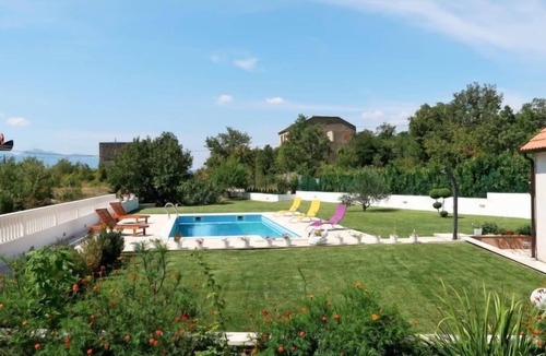 Nova Sela House | Vacation home Marko (OMI140) in Omis - 7 persons, 4 bedrooms
