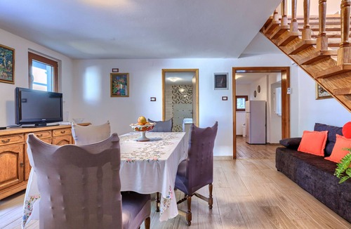 Svetvincenat House | Vacation home Mauro by Interhome