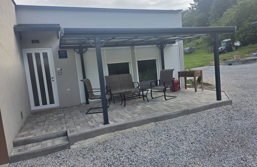Kutjevo House | Vacation Home Rose