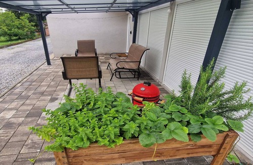 Kutjevo House | Vacation Home Rose