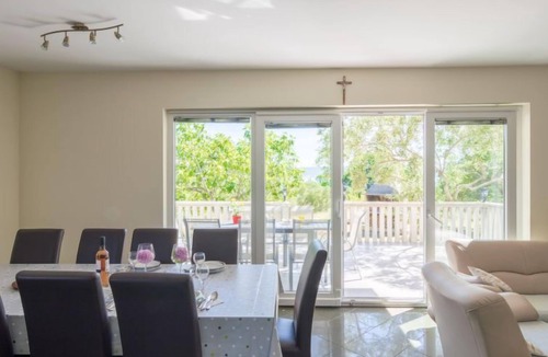 Nevidane House | Vacation home Tea by Interhome