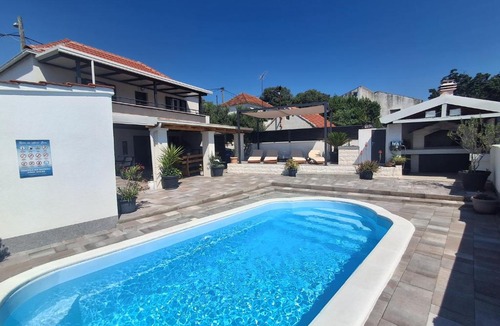 Ljubitovica Villa | Vacation house Luce with private pool near Trogir