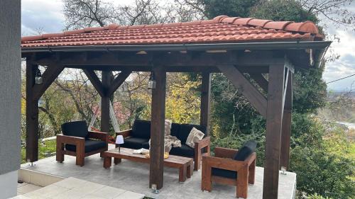 Breznik Plesivicki House | Vacation house SMEKI