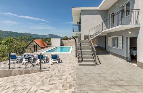 Omis House | Vacation house with the pool, near river Cetina