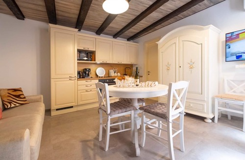 Izola House | Vanilla duplex with separate entrance in the center of Izola
