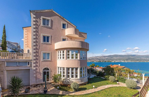 Arbanija House | Very spacious and comfortable vacation home with a great view of the sea.
