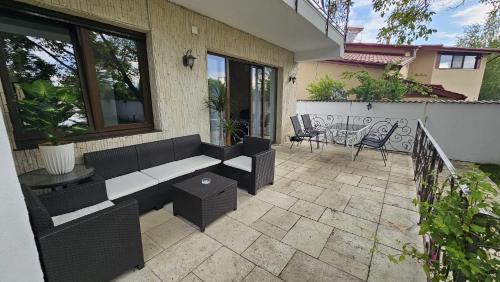 Mogosoaia Villa | Vibe House