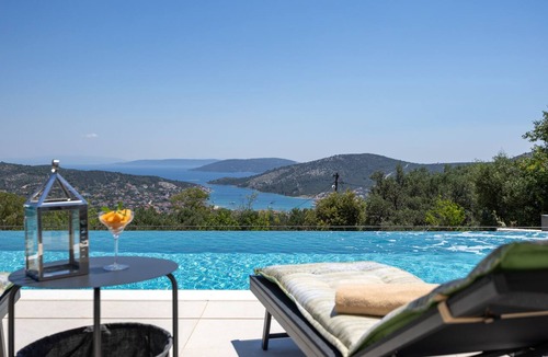 Vinisce House | View villas collection - 5 star Villa Blue horizon, pure luxury and comfort