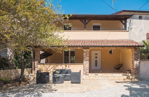 Kosinozici Villa | Viktoria/Casa Viktoria with private garden and BBQ