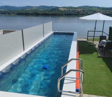 Cerevic Villa | Vila ČAROLIJA Futog