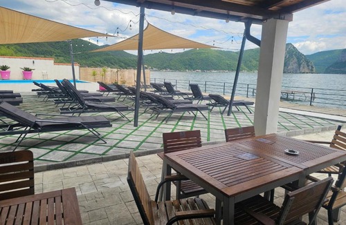 Dubova House | Vila La Faleza Dubova