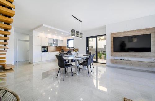 Srima Villa | VILA MIRA