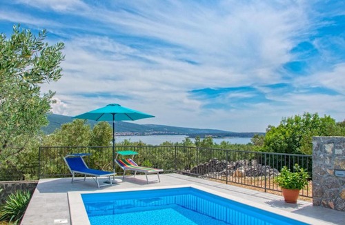 Kornic House | VILA OLIVE TREE