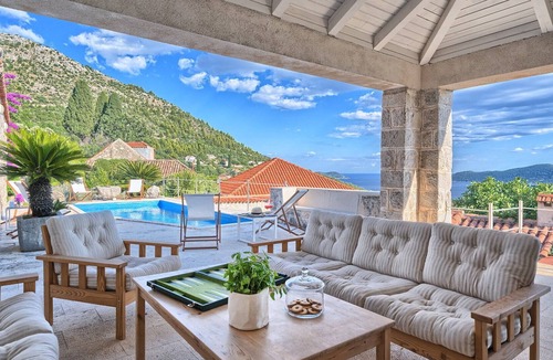 Brsecine Villa | Villa Above the Sky with Pool