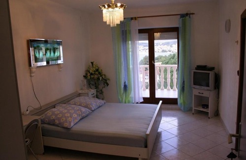 Okrug Gornji Apartment | Villa Adriatic