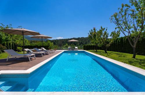 Duce Villa | Villa Agava with heated pool, Jacuzzi, sauna, gym, 4 en-suite bedrooms