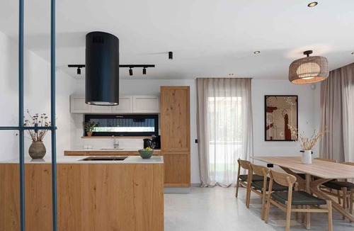 Kadumi House | Villa Albona in Kadumi