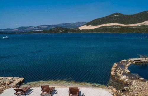 Putnikovic Villa | Villa am Strand Olive Mill